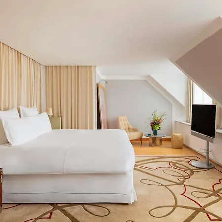 Le Royal Monceau Raffles Parigi