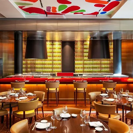 Hotel Le Royal Monceau Raffles