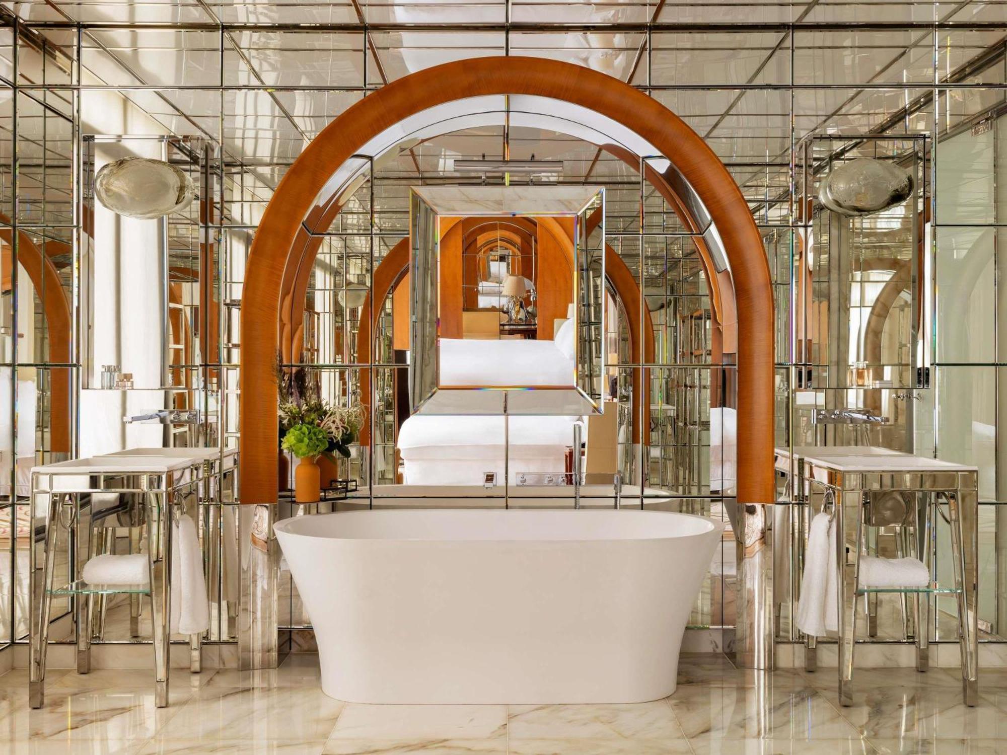 Le Royal Monceau Raffles Paris