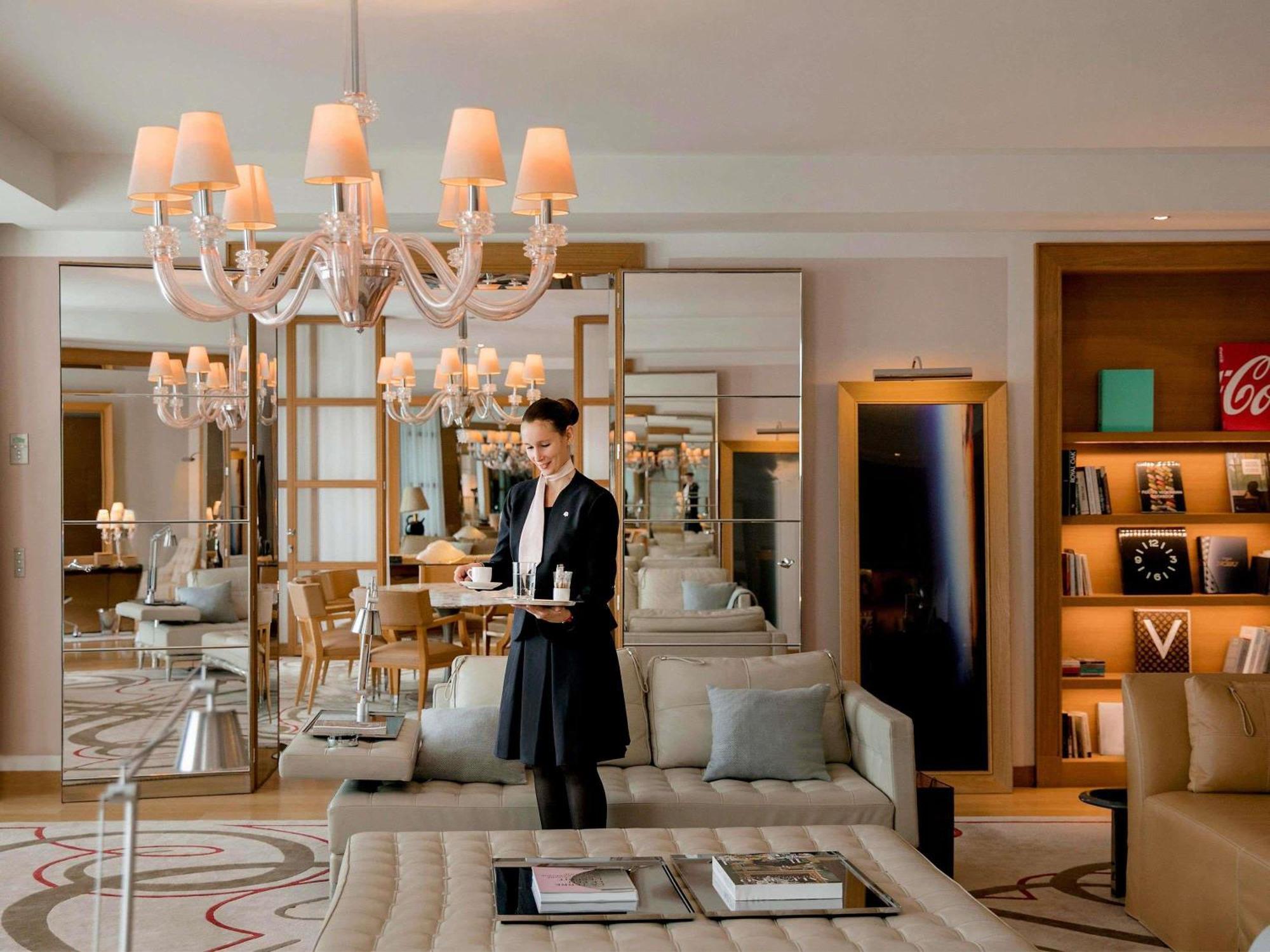 Hotel Le Royal Monceau Raffles 5*
