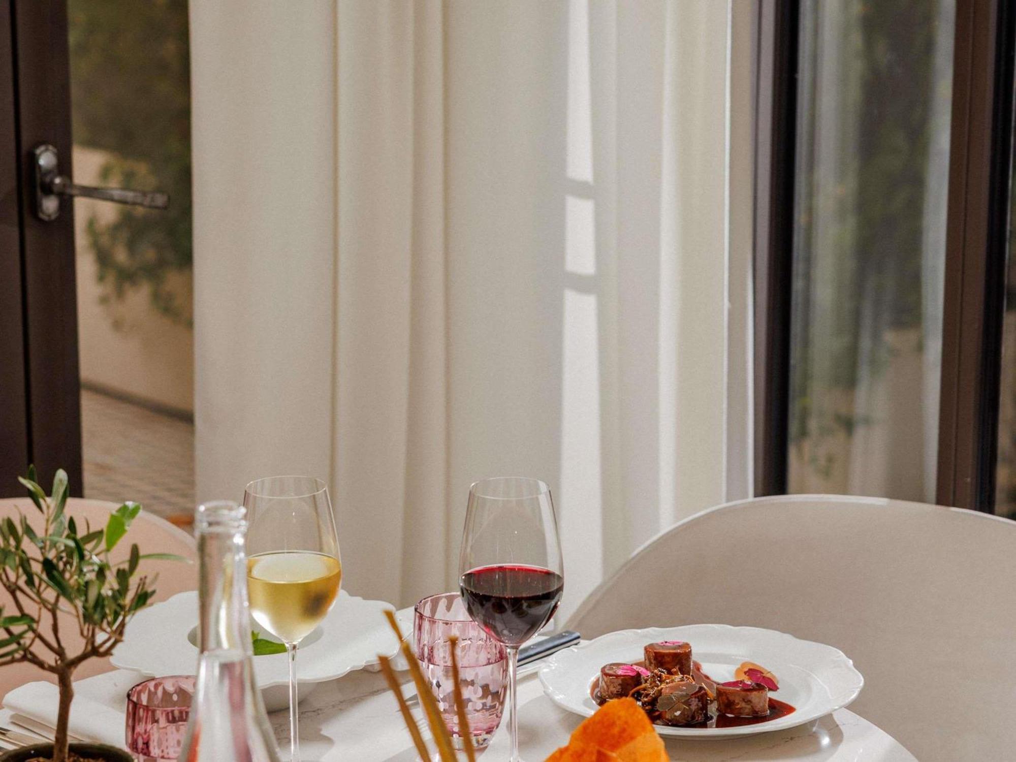 Le Royal Monceau Raffles Hotel